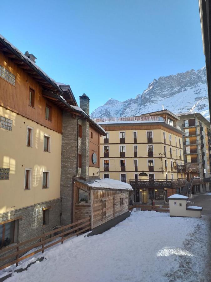 Appartamento Rinnovato Centralissimo A Cervinia Breuil-Cervinia Exterior photo